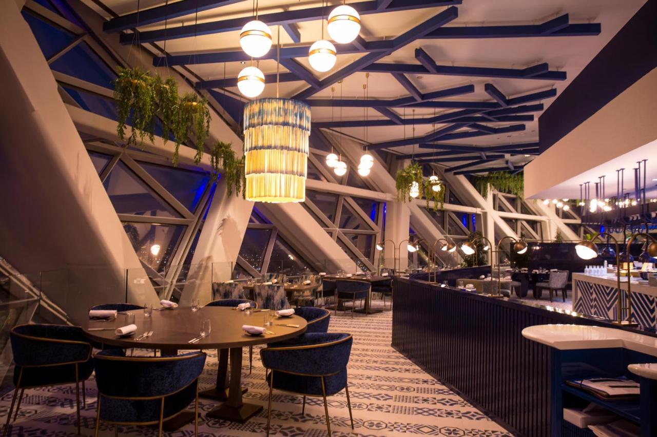 Hotel Andaz Capital Gate Abu Dhabi, By Hyatt Abu Dhabi